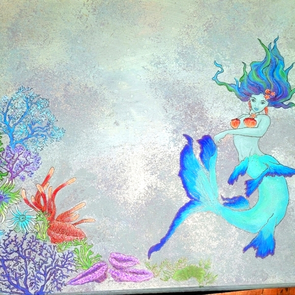 Meet your Posher, April - Picture 2 of 5